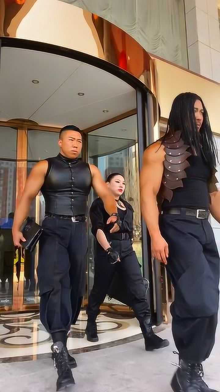 偶遇运动员李明轩这身体格不干ufc格斗可惜了