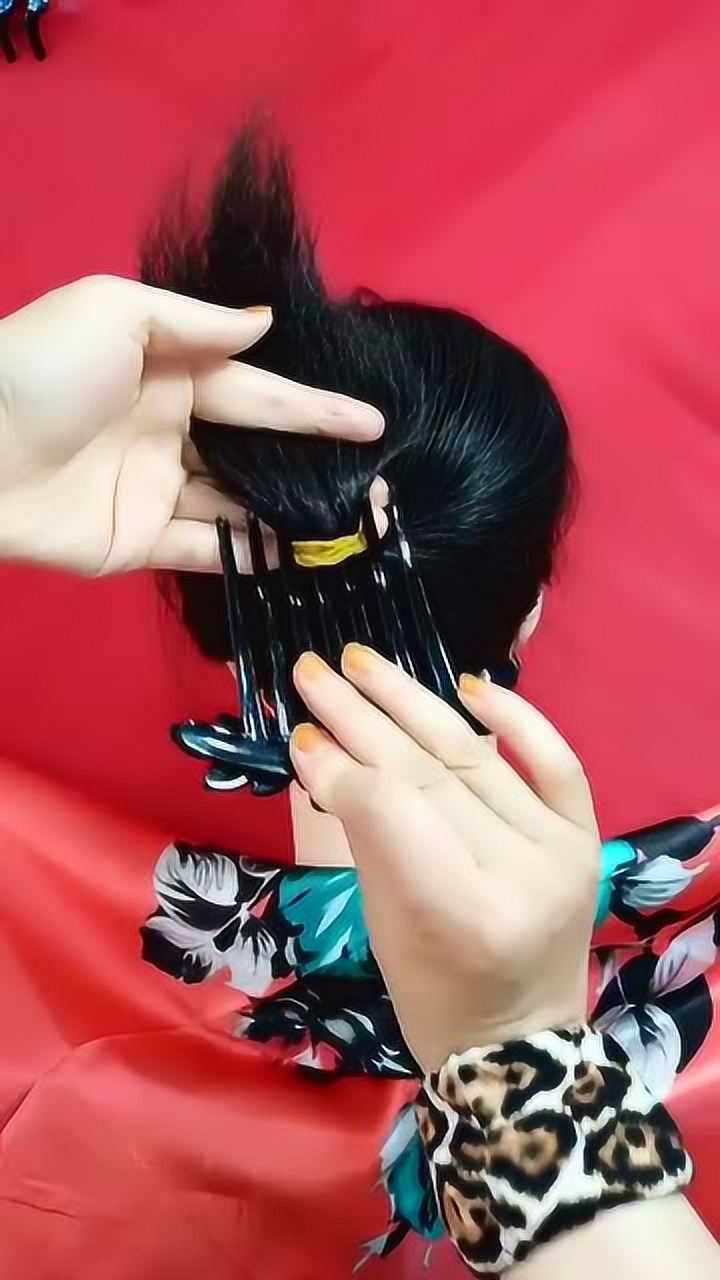 梳头发的技巧