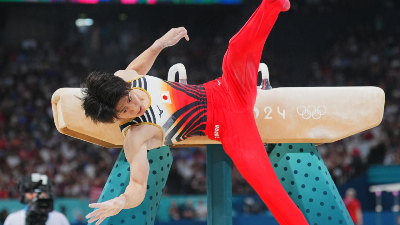 桥本大辉失去"东京护体"后,单杠和鞍马先后失误,一只脚又进太平洋了