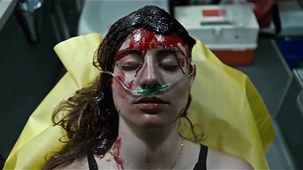 女子住进公寓被软禁她的生活被放到网上24小时直播