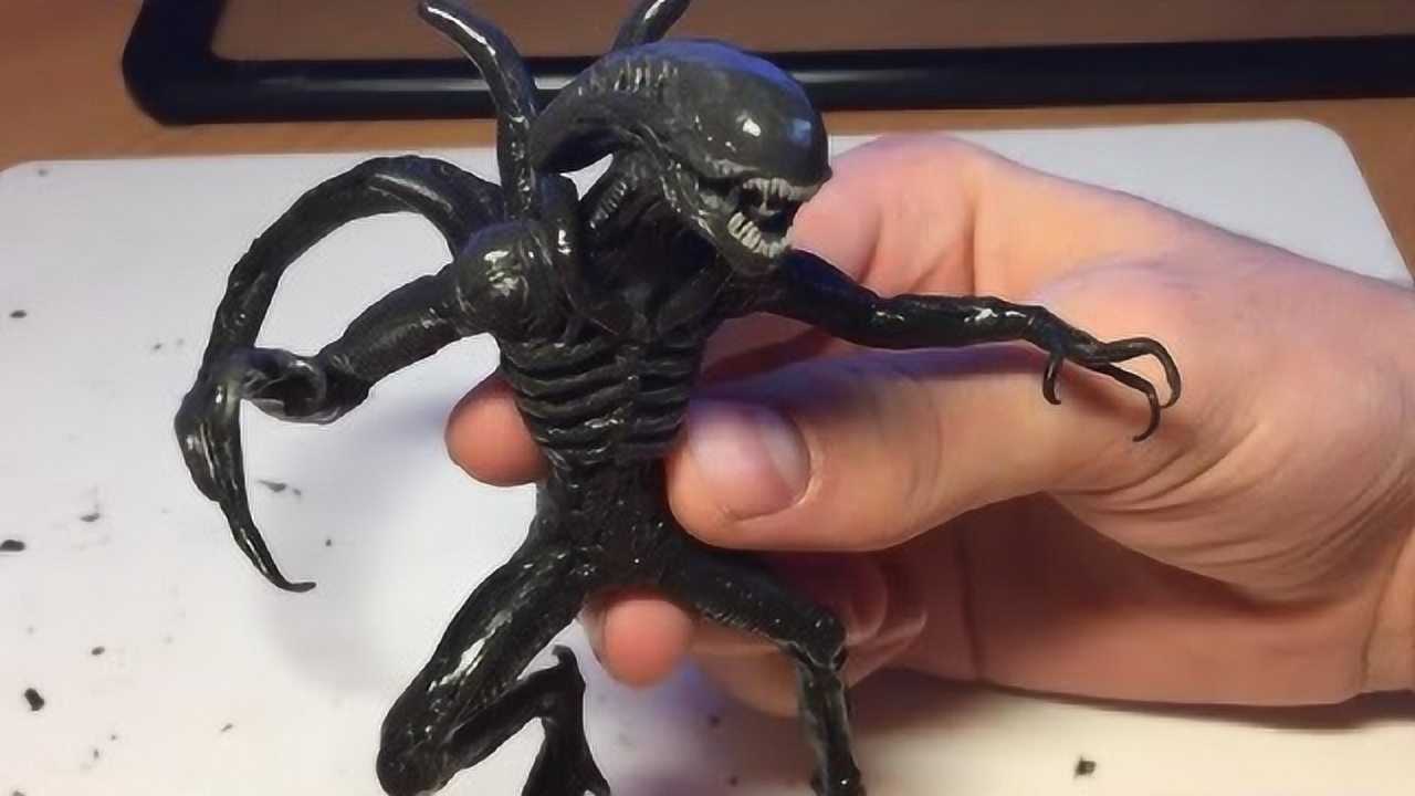 手办:用橡皮泥打造游戏角色毒液,你学会了吗?