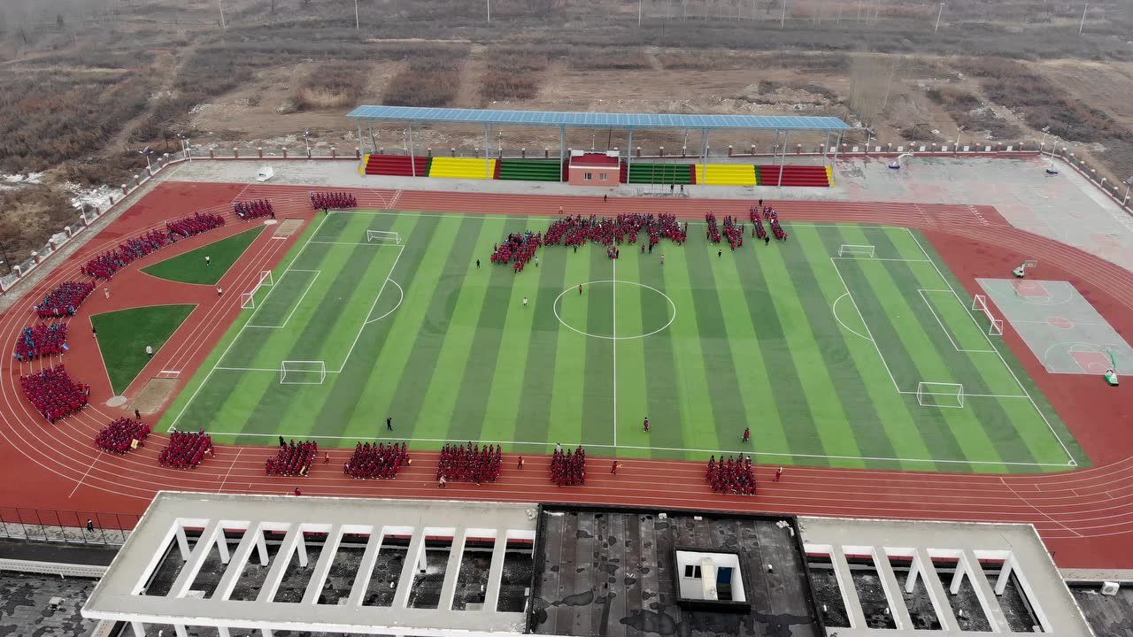 操场早操   兴隆县职教中心