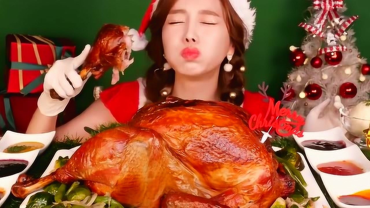 韩国美女大胃王挑战吃烤火鸡一大个大鸡腿几口没这吃法简直了