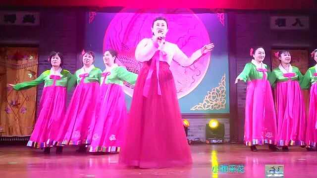 她演唱的歌曲《难忘的那一天》;声音纯正,是难忘的回忆