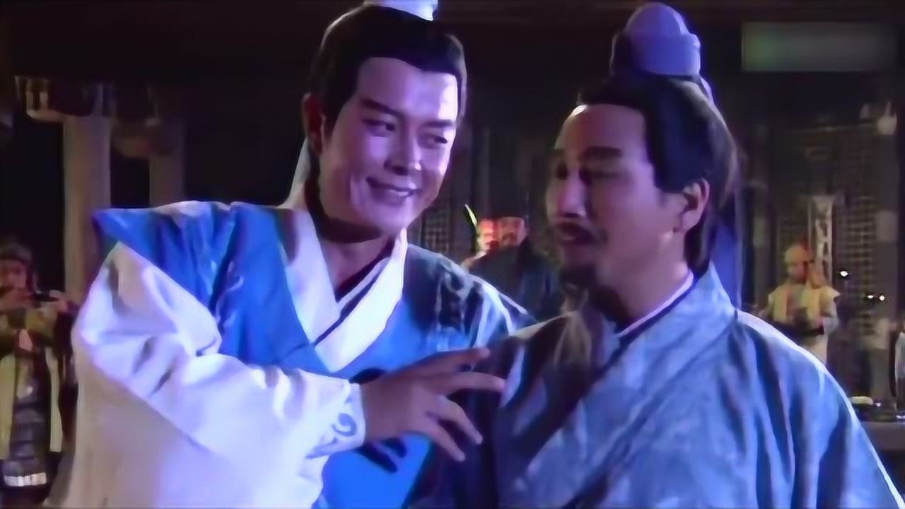 三国演义周瑜看着江东英才对蒋干说是群英会众人饮酒同乐