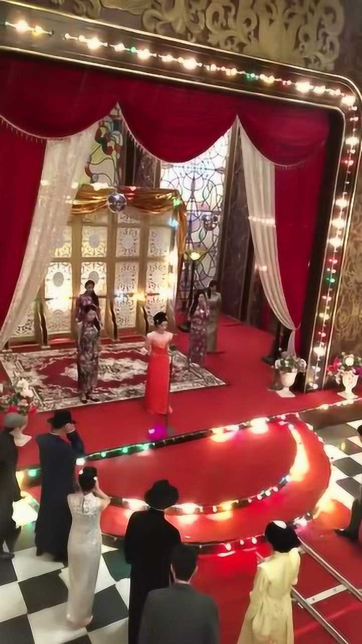 上海滩歌舞厅遇袭舞女们说倒就倒哪位反应最逗