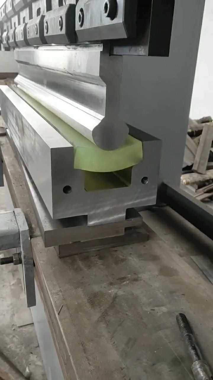 无痕圆弧折弯成型模试模,下模也是可以用的