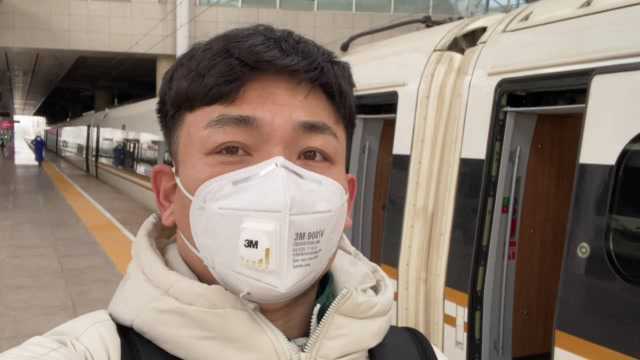 疫情之下跨省返工 小伙从呼市到北京这样防护 下车即填登记表