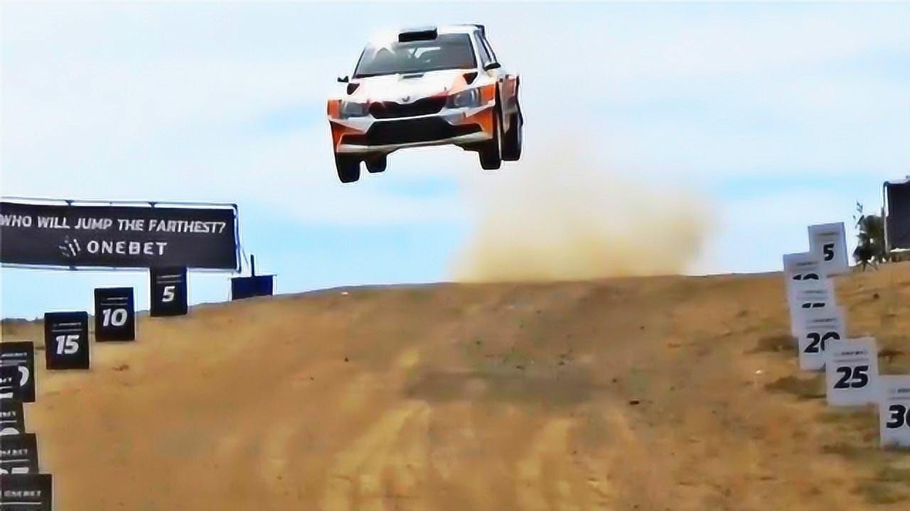 难得一见的赛车比赛各种180度疯狂漂移车都开飞起来了真刺激