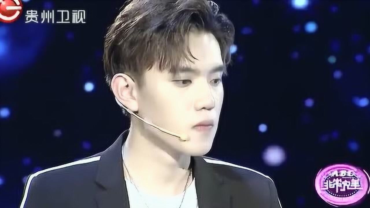 非常完美跆拳道少女打手鼓和童子沩合唱《小幸运》非常好听