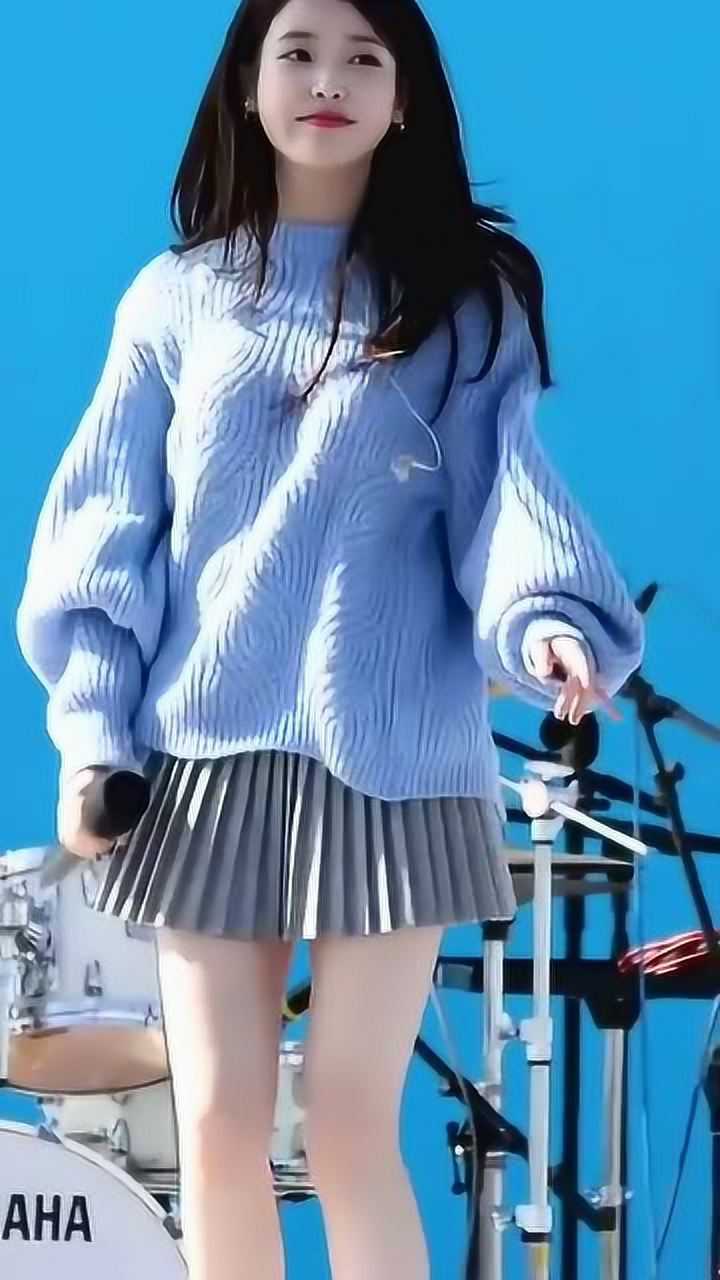 iu李知恩跳舞跳的跟踢毽子一样,太搞笑了