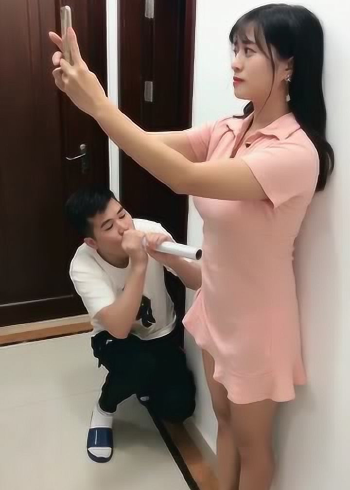 女生的肚子变化多端老公给媳妇打气肚子却变大了难道婚后养出赘肉了