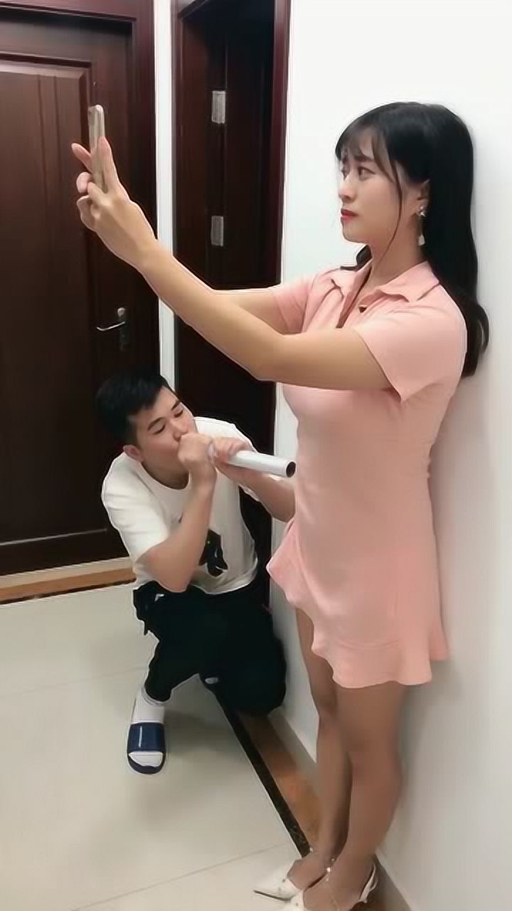 女生的肚子变化多端老公给媳妇打气肚子却变大了难道婚后养出赘肉了