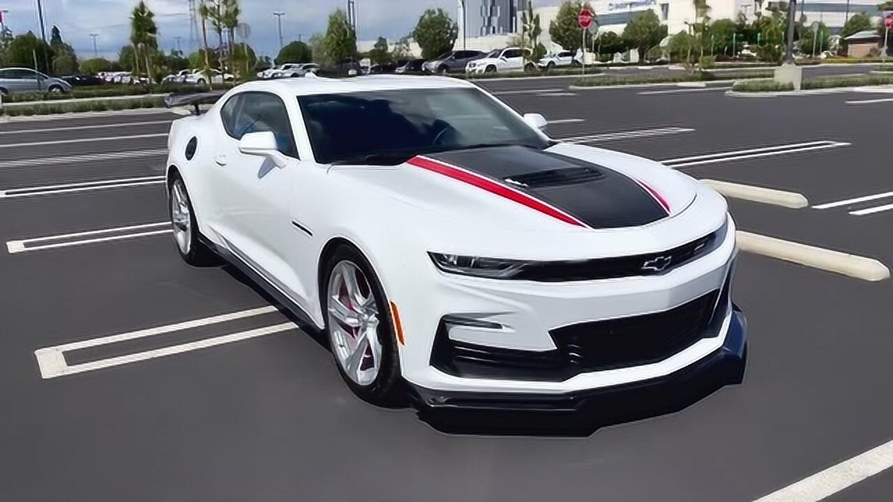 第一视角642020款超级大黄蜂雪佛兰科迈罗2ss试驾