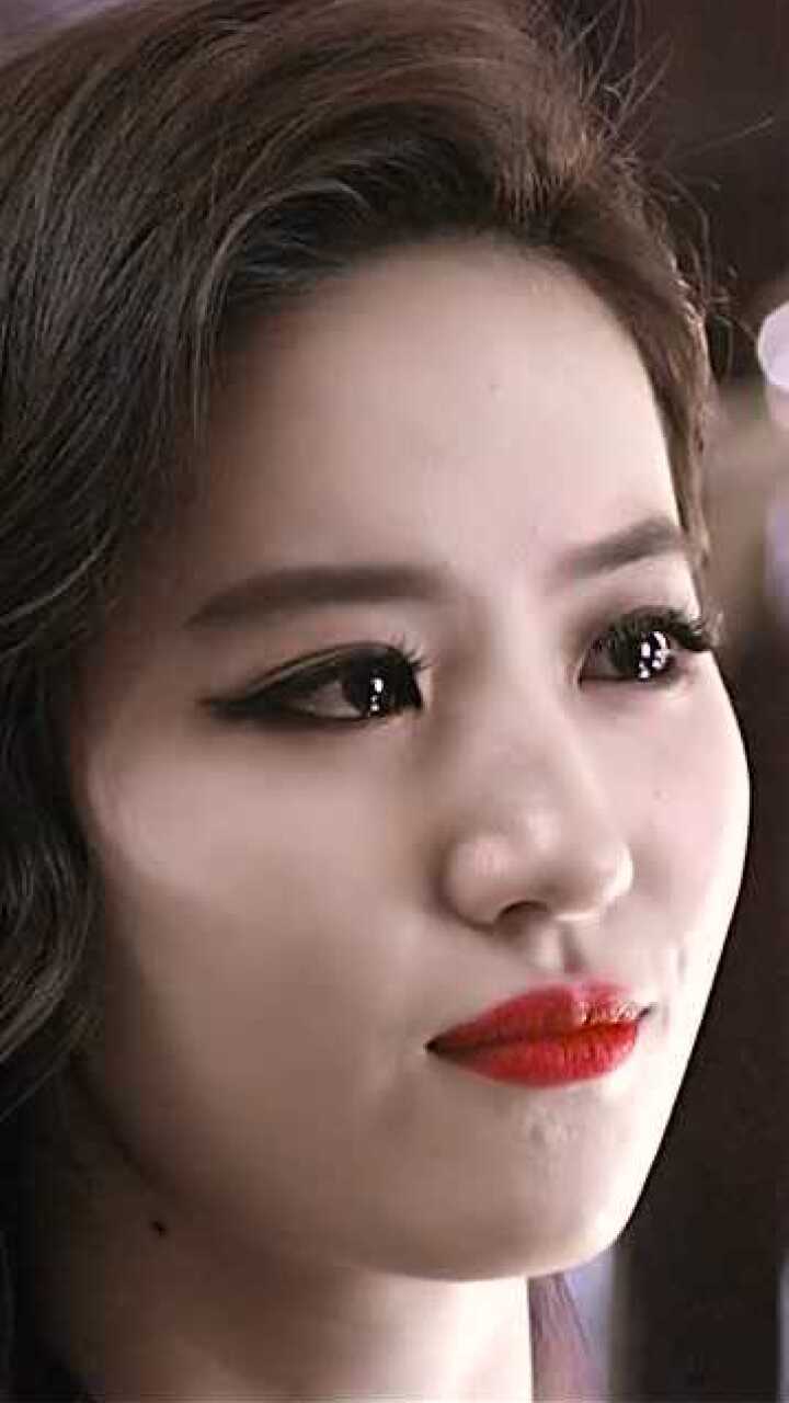 刘亦菲就是仙女下凡,果然长的好看的人不适合化浓妆!