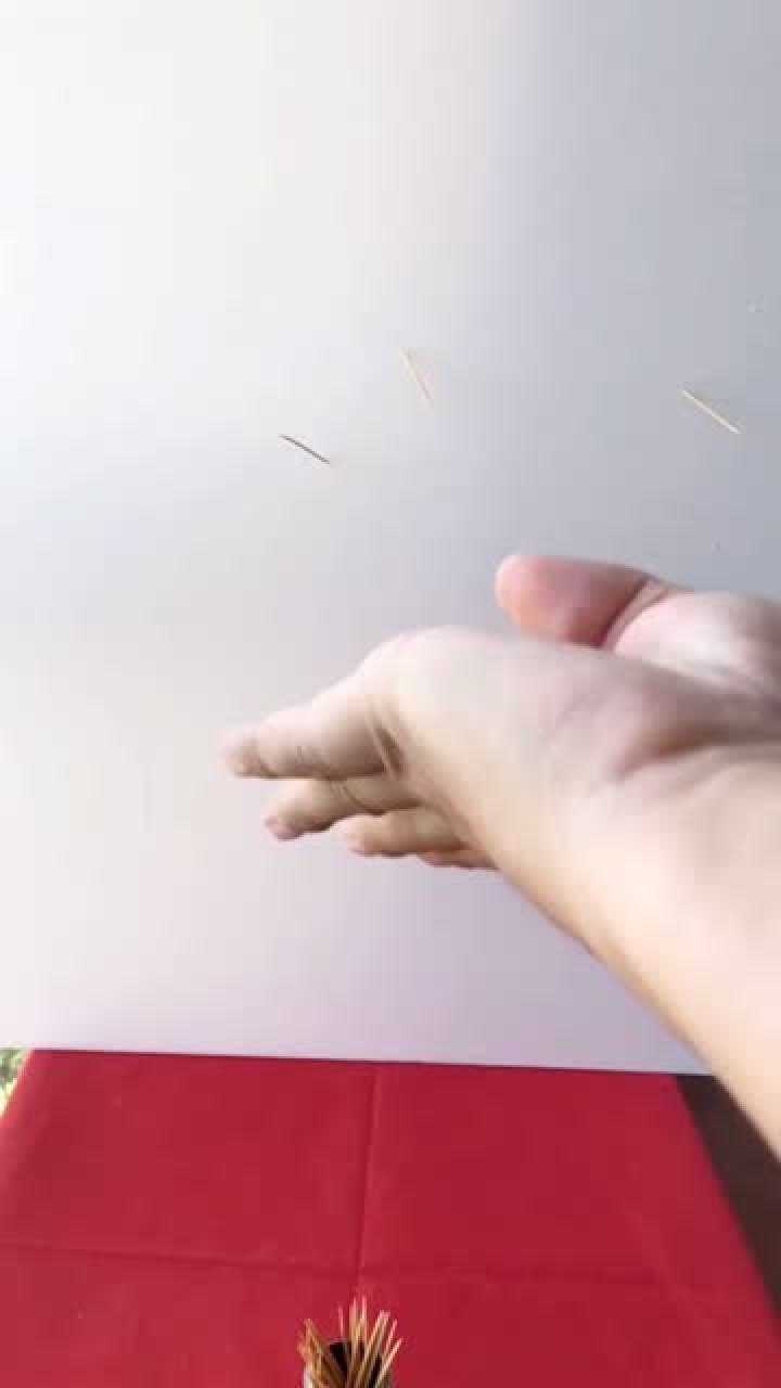 牙签版飞针绝技威力堪比葵花宝典不知第一页练成没有