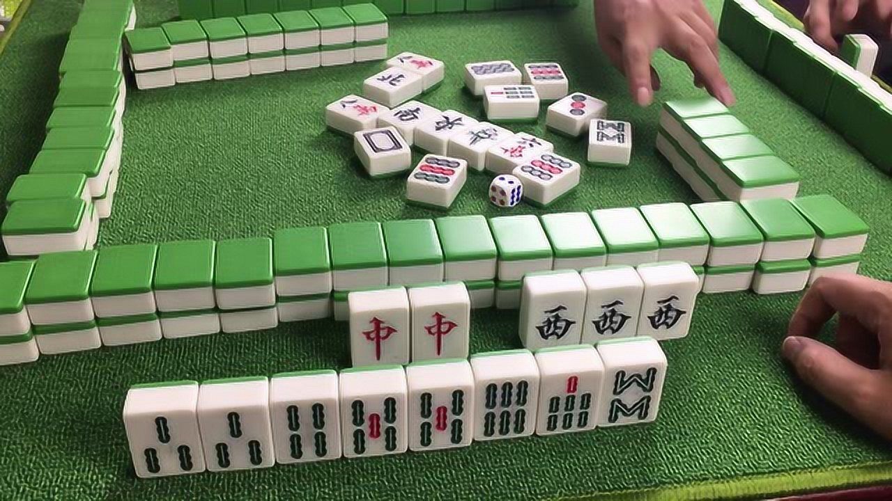 暗杠加混一色,牌好运气好谁都挡不住