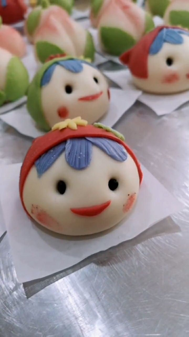 这个娃娃馒头真是太可爱了,软软的,不舍得吃了