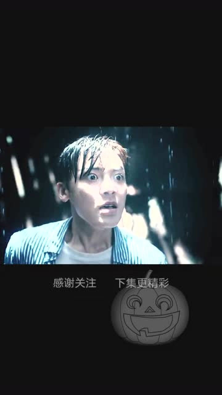 阿宁遭遇鬼船不料里面藏着这怪物怒海潜沙秦岭神树吴邪