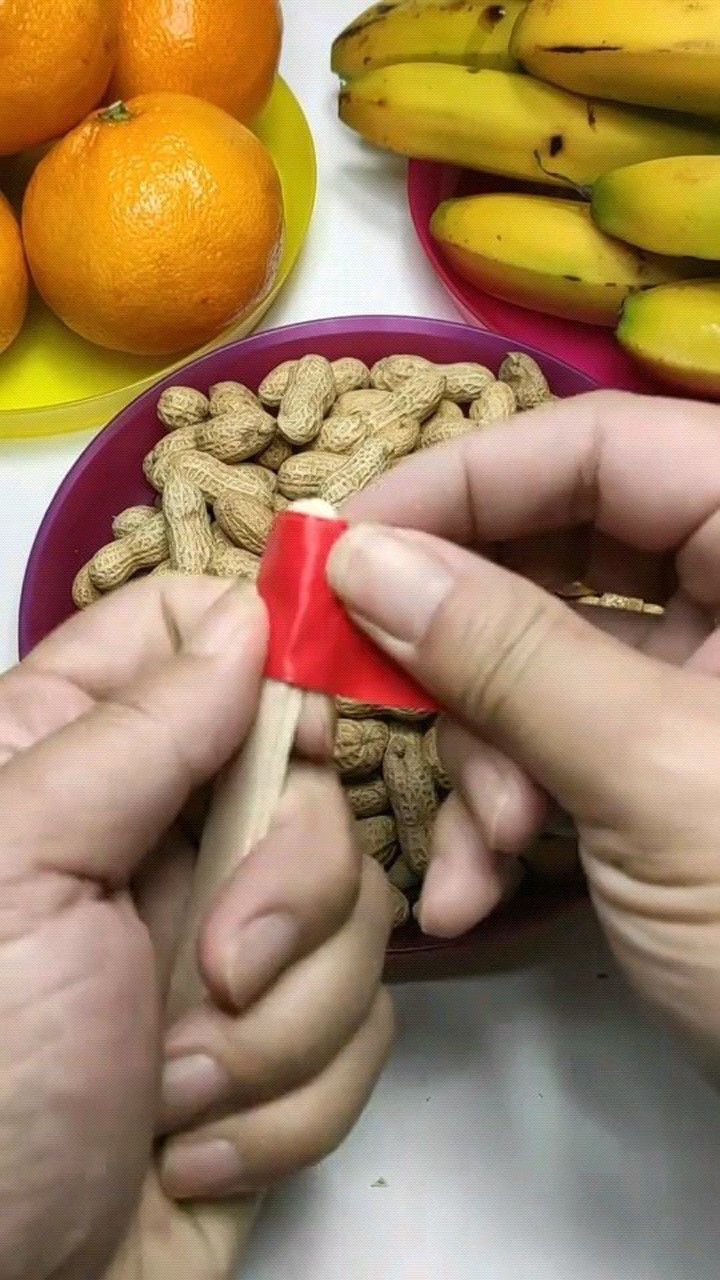 生活小妙招剥花生不伤手,又快又好