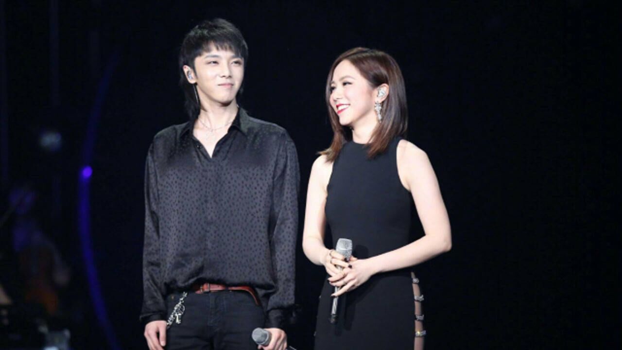 华晨宇邓紫棋深情对唱光年之外全场观众被甜到了太般配了