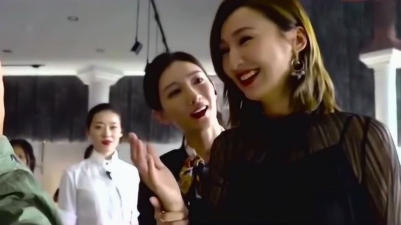 三十而已的拍摄花絮,江疏影导演被扇戏份,直接要求真实打,真的太敬业了!_高清1080P在线观看平台_腾讯视频