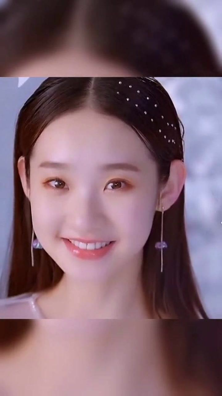 张艺凡光看着她的笑容就觉得很美好