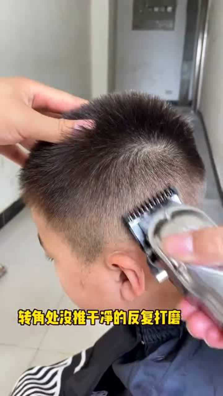 小孩在家用卡尺理发教程自己动手在家理发吧