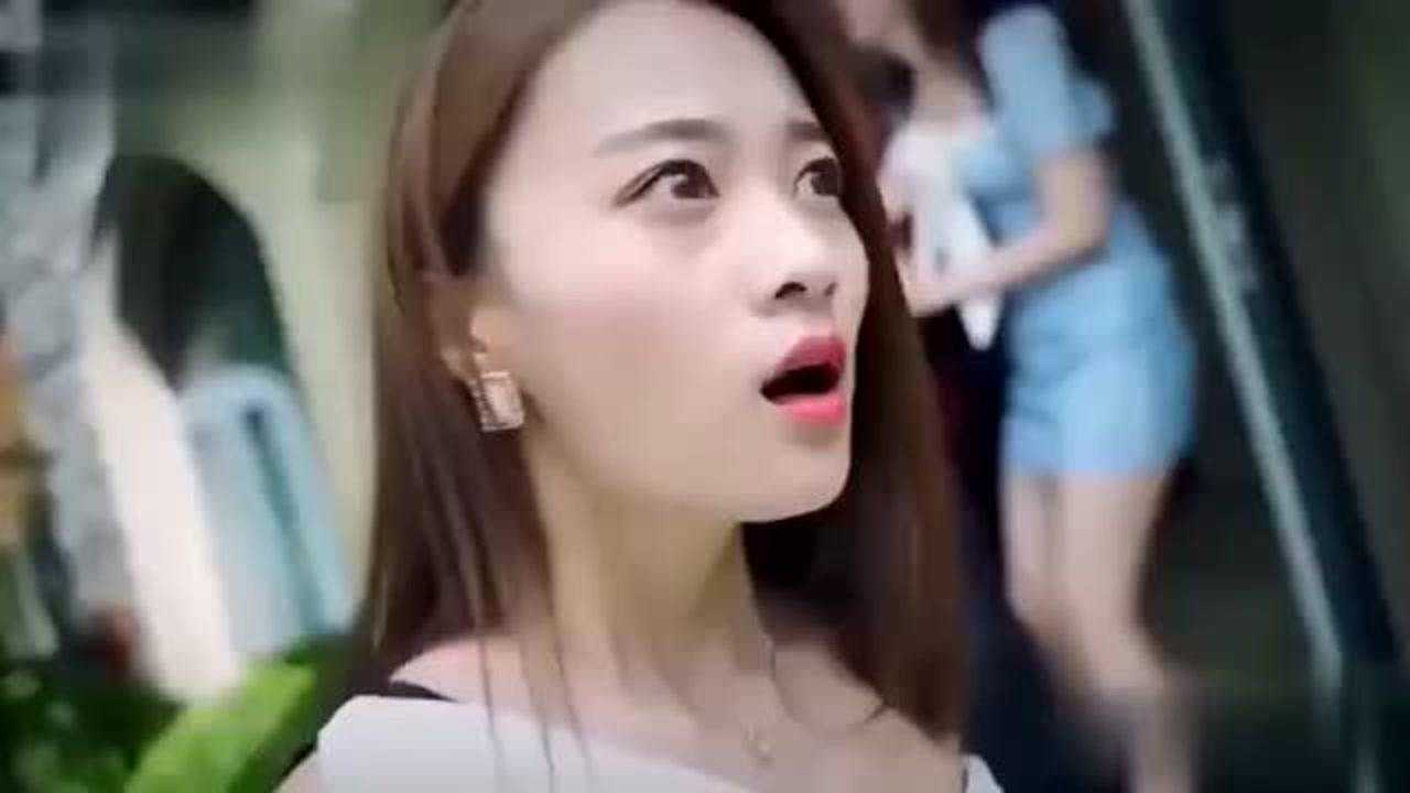 《歪嘴战神》系列广告最美女演员