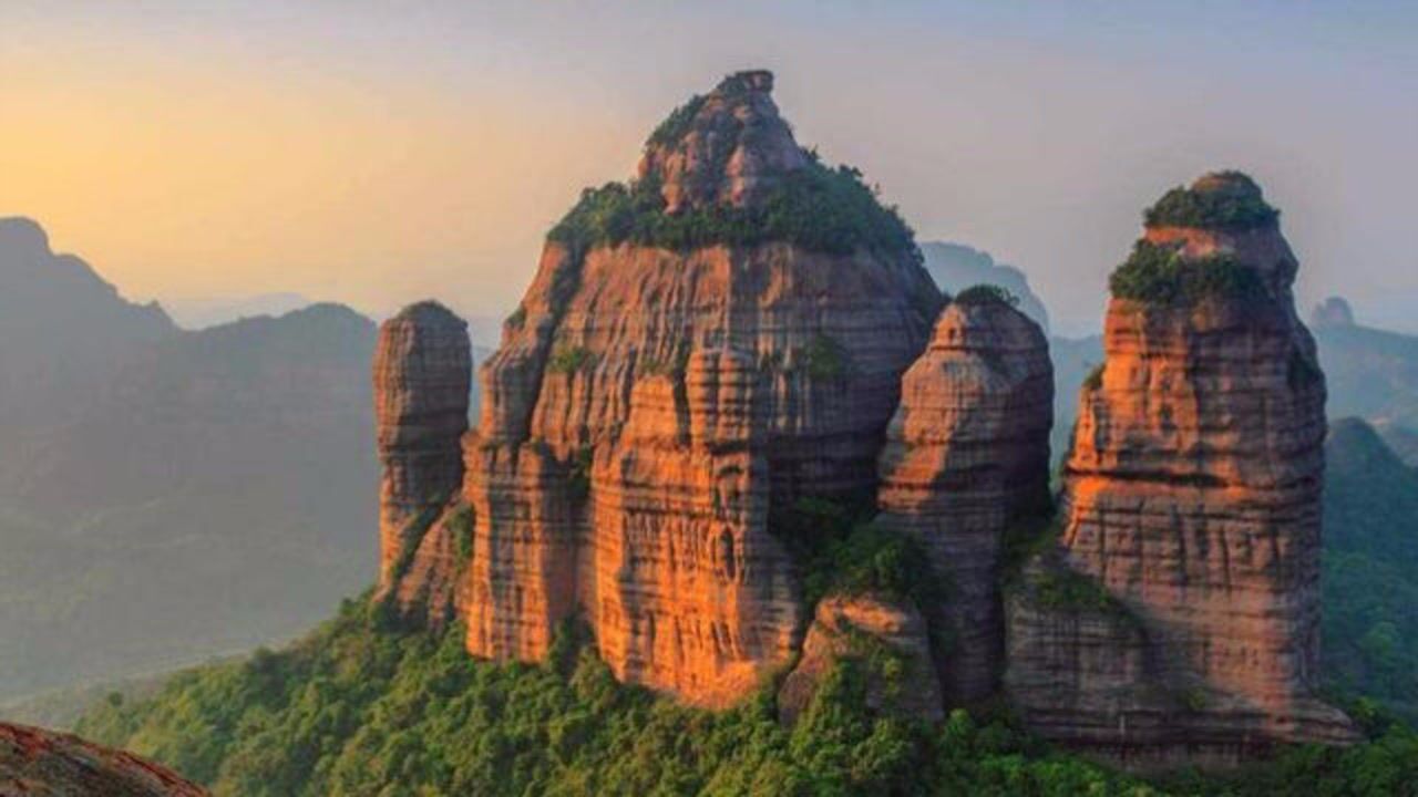 中国有许多丹霞地貌,让人骄傲的却是广东韶关