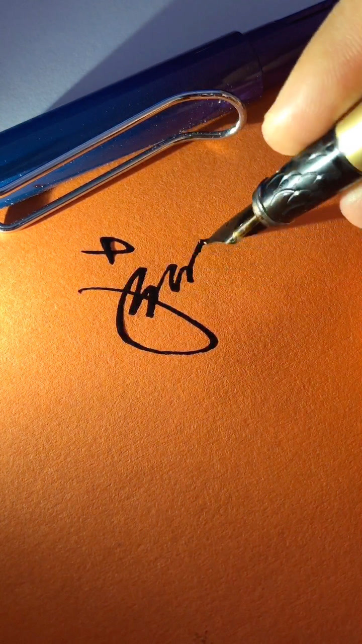 李凯艺术签名你喜欢吗喜欢的话留下你的大名我来设计哦