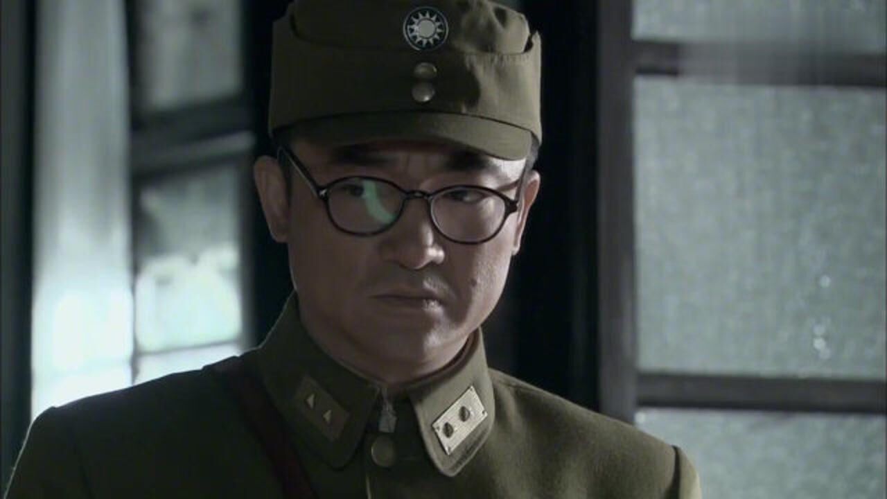 剧中的彭中华说出内奸薛岳懵了俺机要室主任是内奸