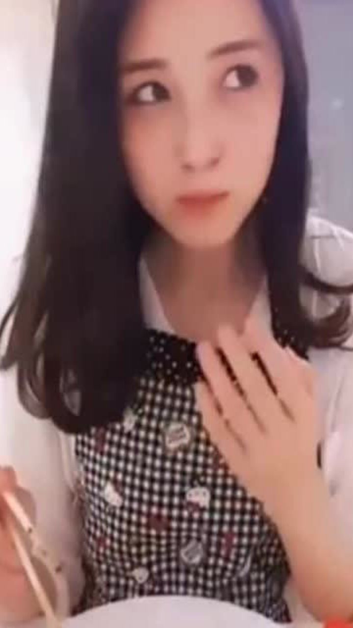 腾讯视频】 灰毛衣女神铃原爱蜜莉，没想到，说中文还挺流利！