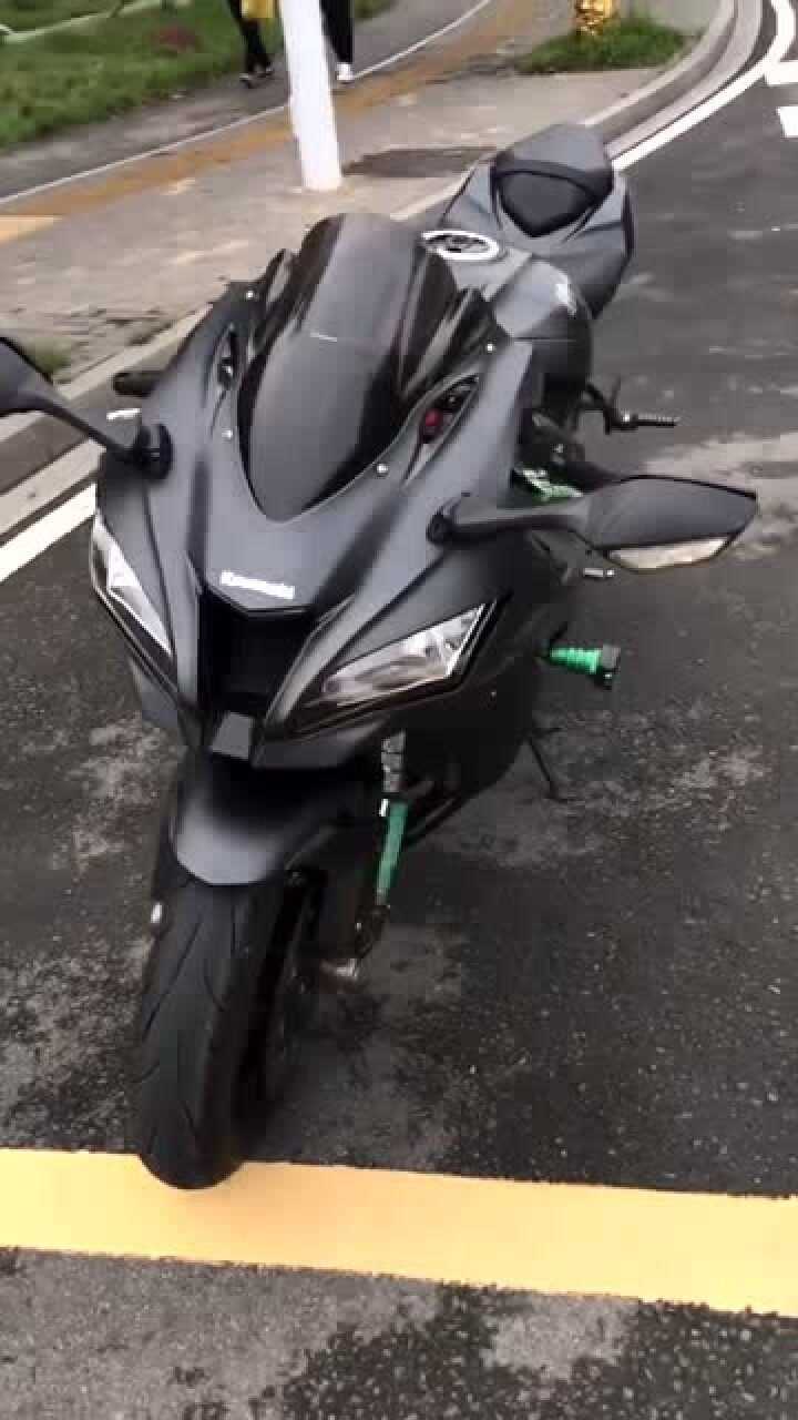 川崎大牛你喜不喜欢?看到这外观我就爱了,黑色闪电啊