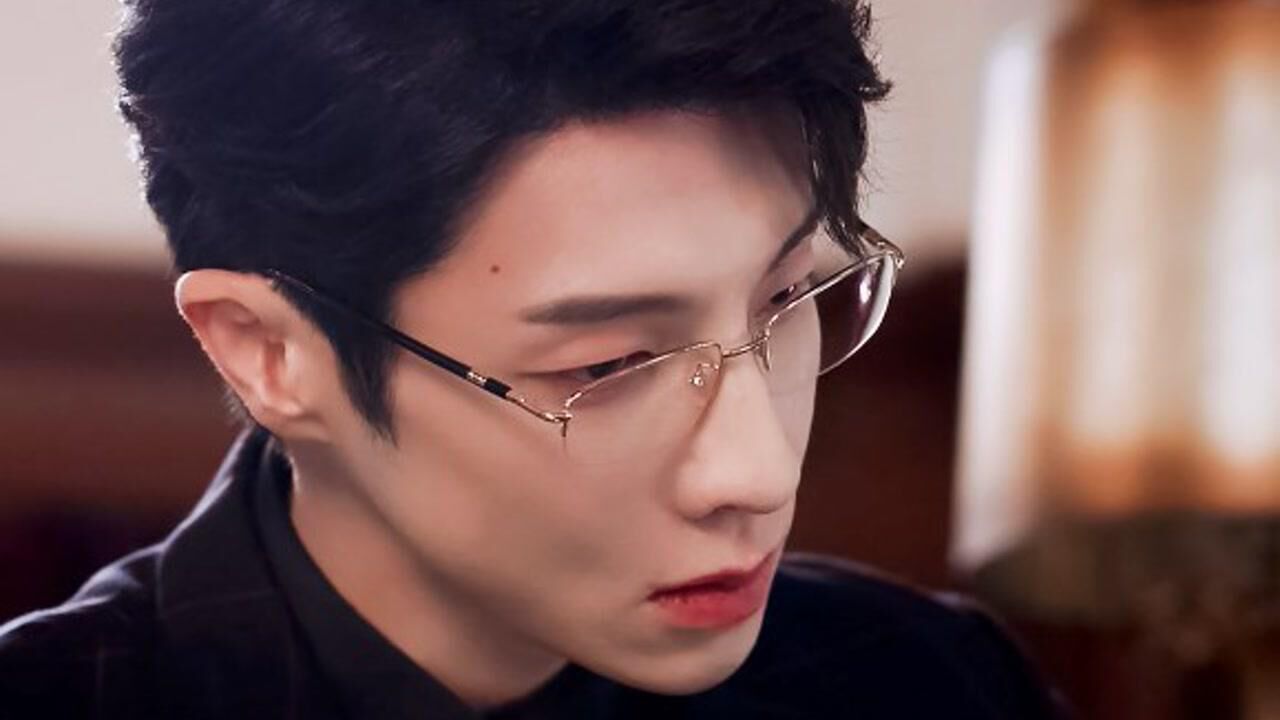 这才叫斯文败类霸总!从此小说反派禁欲系男二有脸了