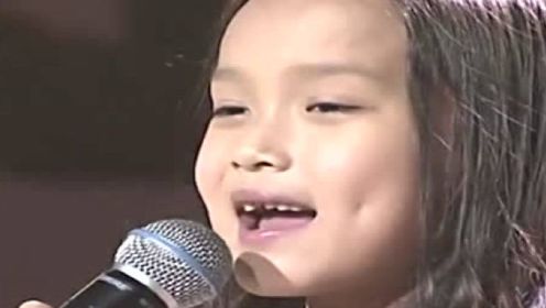 北京7岁小女孩，献唱《青藏高原》，邓宁直接上台拥抱