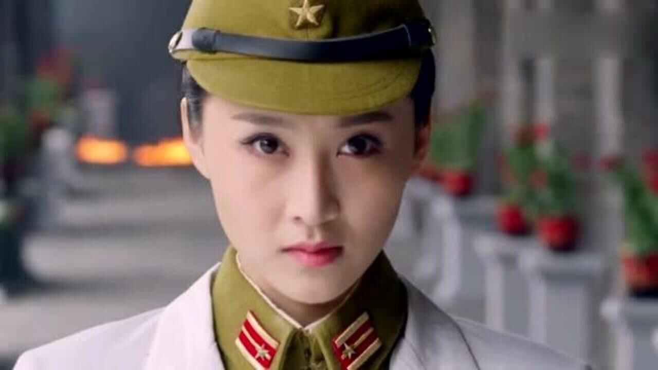 伏击:女鬼子上前补枪,不料自己也被补,血瞬间喷出来