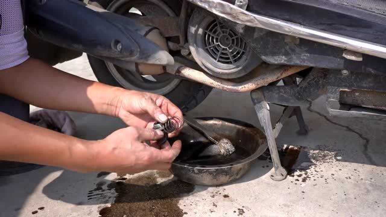 踏板摩托车,机油机滤网安装技巧