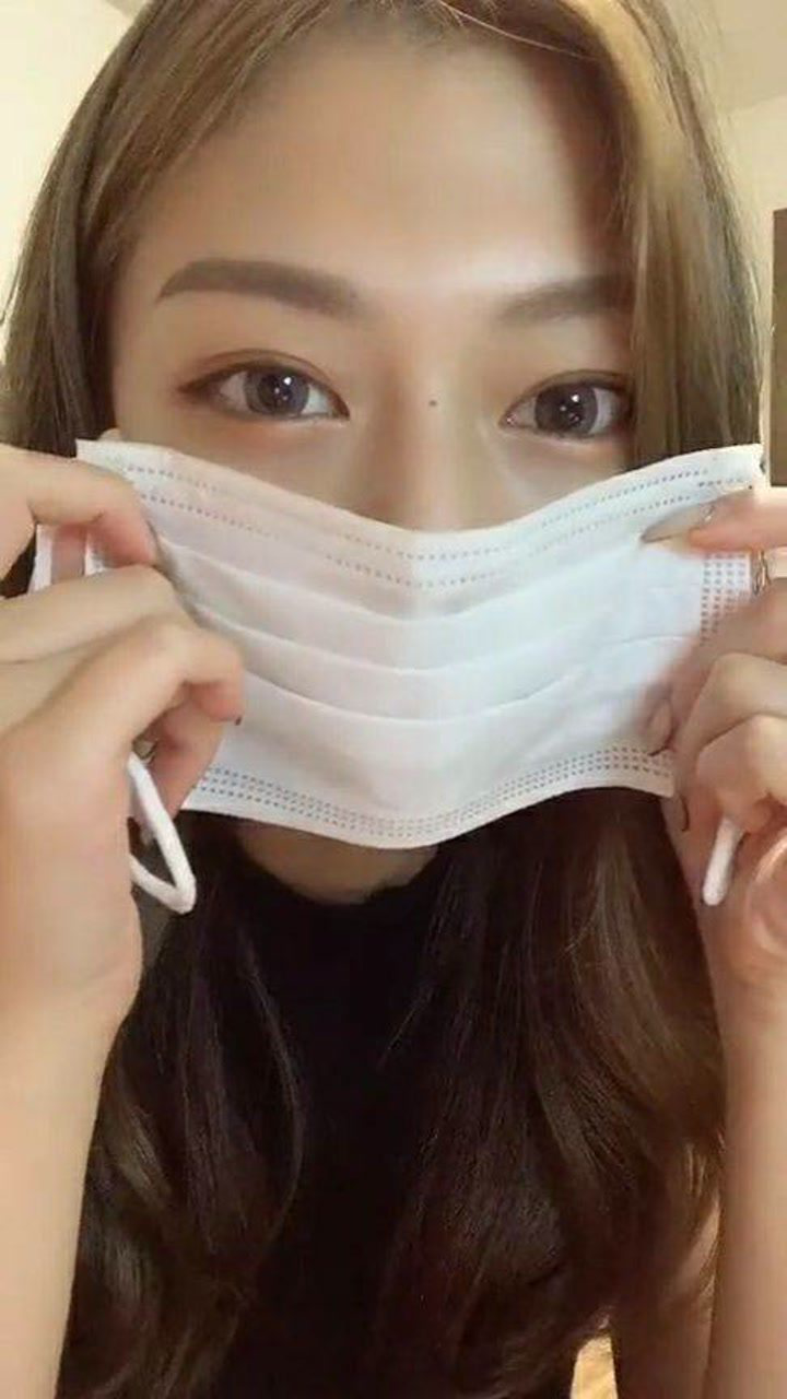 戴口罩的日本小姐姐嘴巴毁了颜值