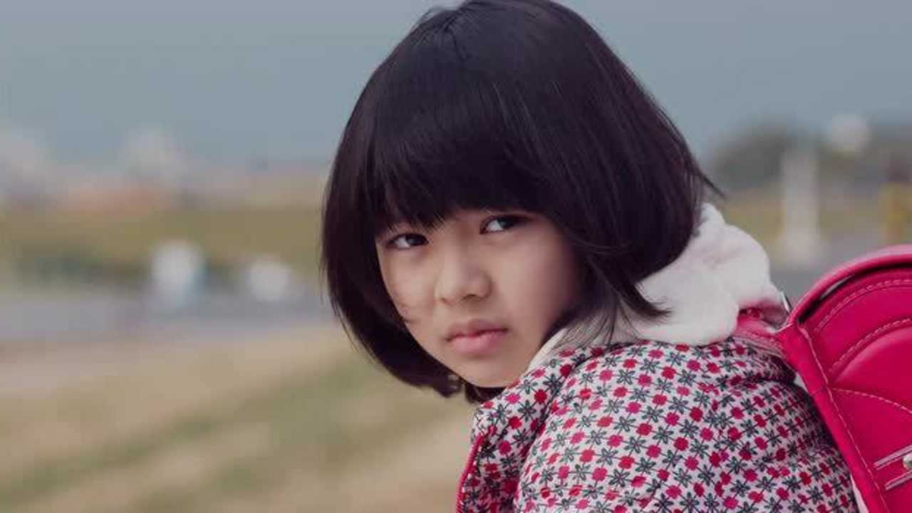 垫底辣妹小女孩遭受校园暴力老师的回应真让人气愤