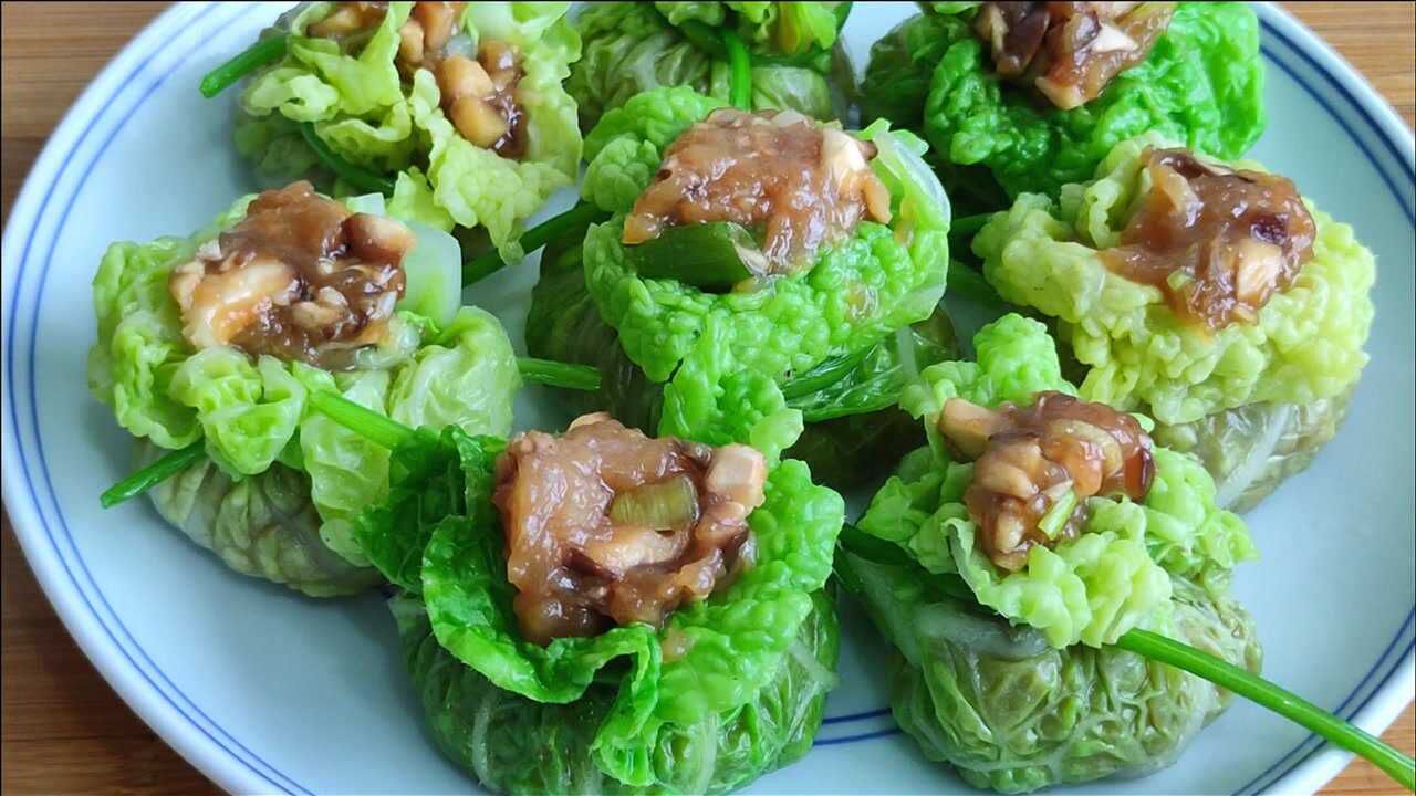 冬天该吃白菜了教你特色吃法鲜嫩多汁一口一个过年的拿手菜