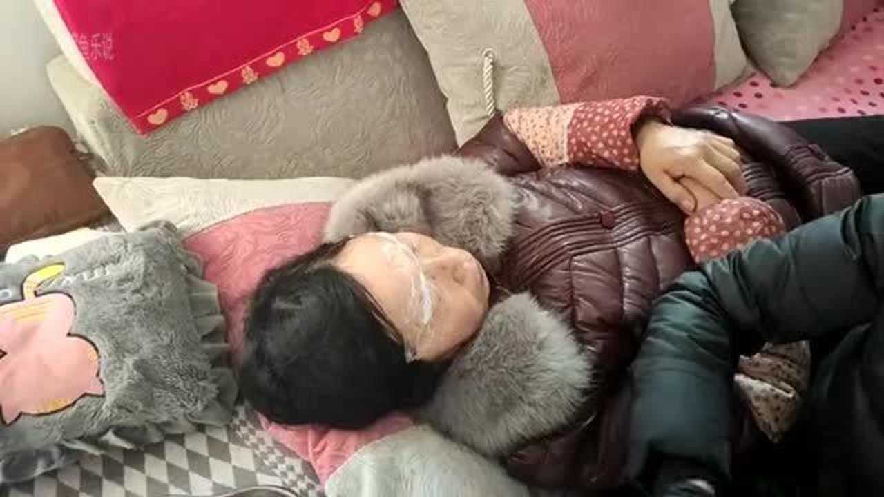 农村66岁大妈也爱美,花1500元纹眉,弄完后你们觉得怎么样