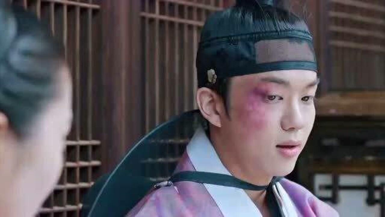 (哲仁王后)金焕来找洪莲,只要看见她就很开心,却亲错了人