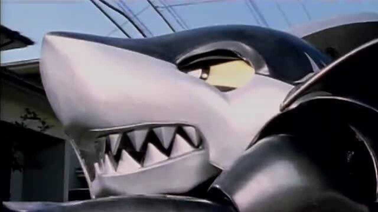铁甲小宝:鲨鱼辣椒即使是反派,但一直觉得它更拉风,比卡布达帅太多了!