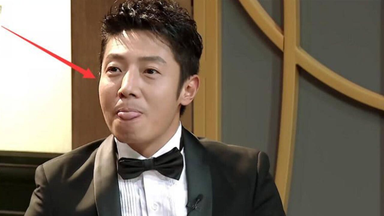 但明星吃上槟榔撒贝宁入口直接满脸绿张嘉译拍戏常年不离嘴