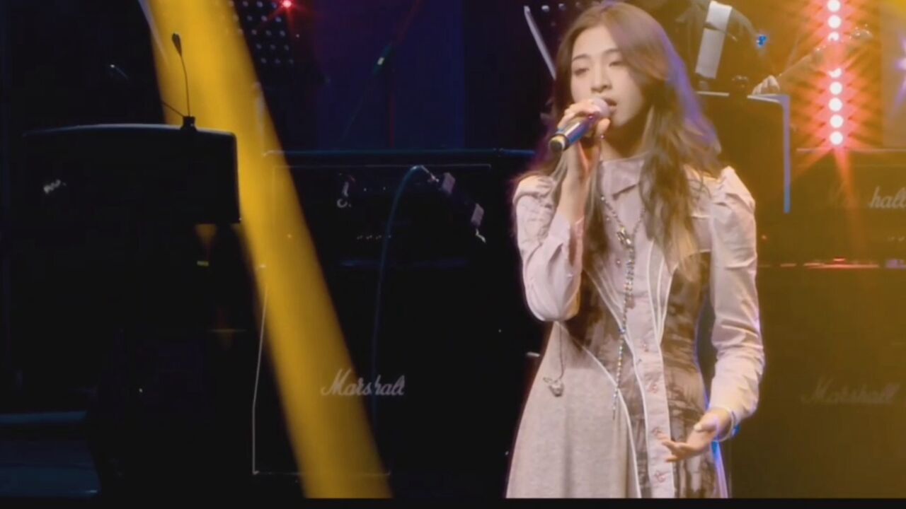 高睿在浙音2021新年音乐会现场演唱《世界上不存在的歌》_高清1080P在线观看平台_腾讯视频