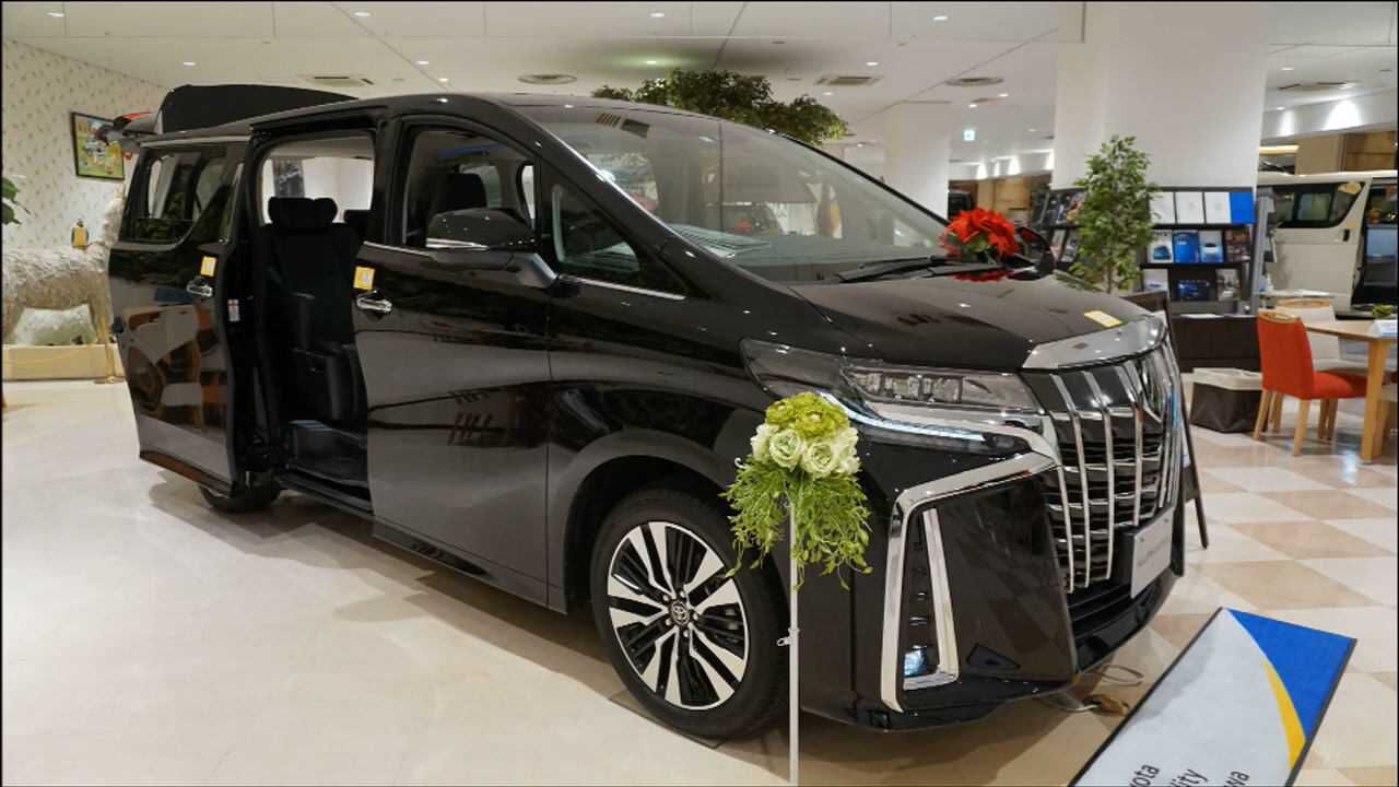 2021款丰田埃尔法日本4s店高清实拍,五百多万日元就可以拥有!