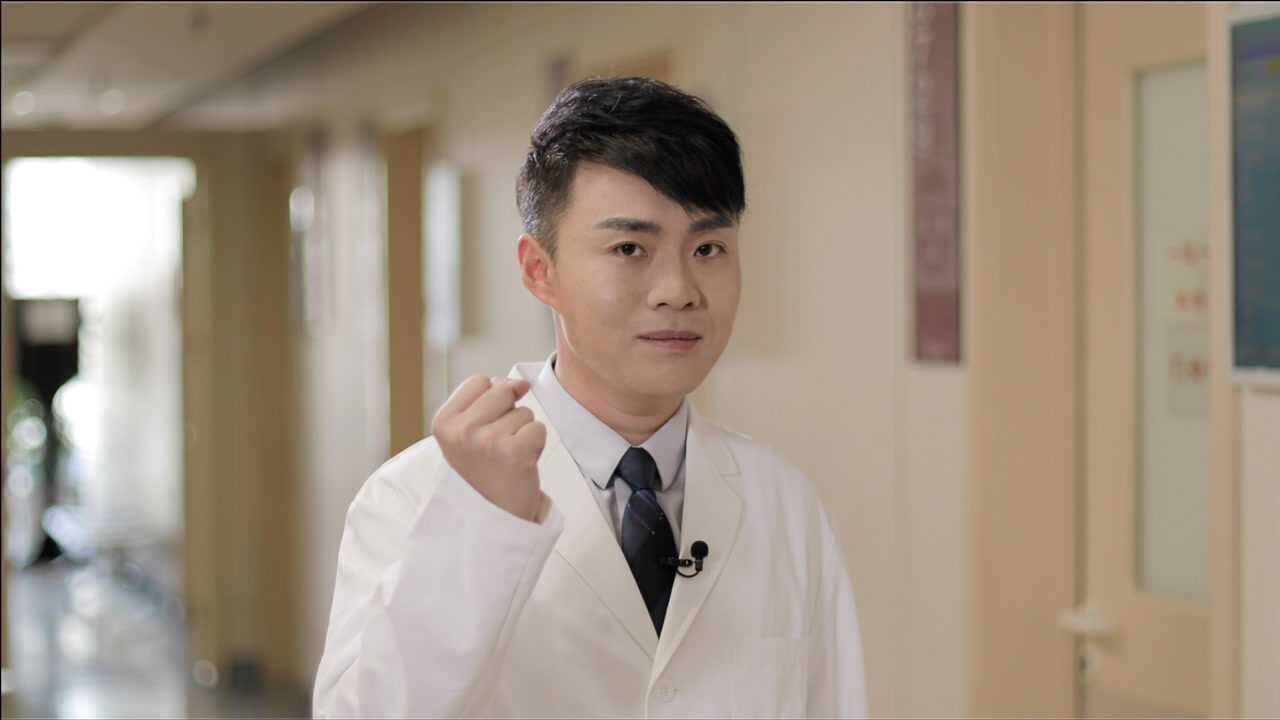 向前眼科医生陶勇翻开黑暗手捧光明