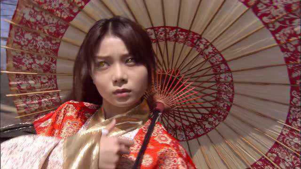 假面骑士:夏海被电车三傻附身后太逗了,一旁的王小明看得哭笑不得