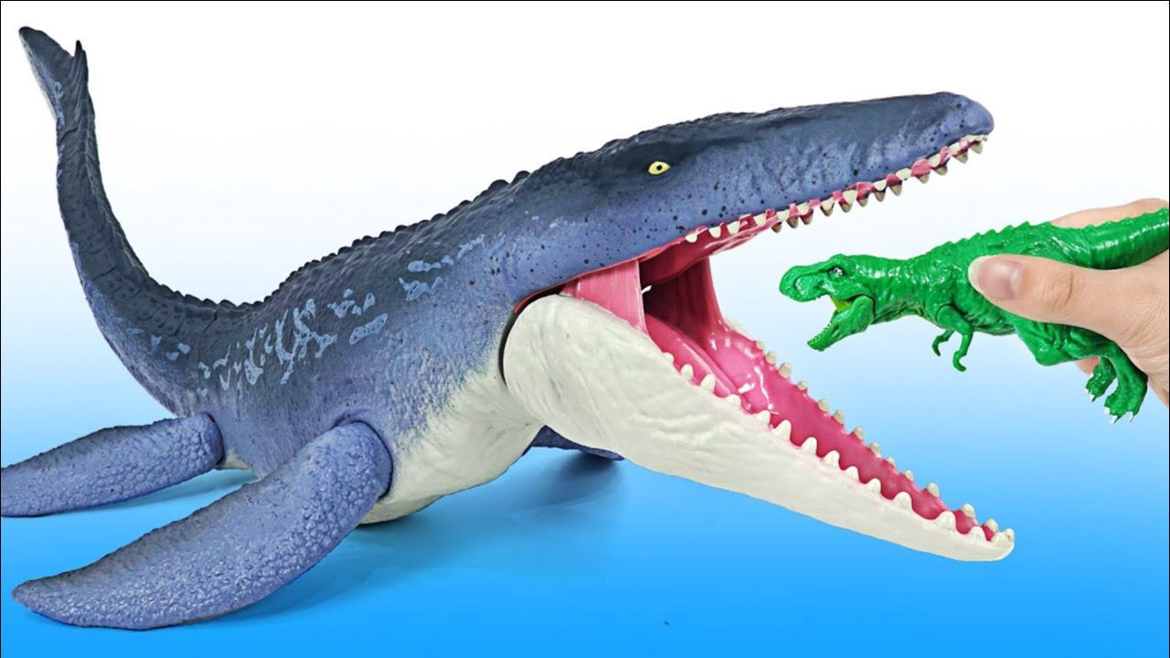 恐龙们大战水中巨无霸鳄鱼,这庞然大物实在太厉害了,战斗激化!